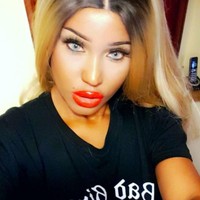 Ibu dua anak itu mengaku sejak penampilannya berubah drastis, dia sering ditatap sinis oleh ibu-ibu di sekeloah anaknya. Begitu juga di Facebook, Cindy sering menerima komentar rasis.  Foto: Instagram (@ iamdiamonddoll)