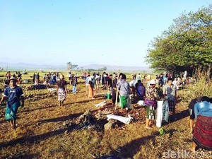 Tradisi Ziarah Makam di Lombok Tengah yang Terus Lestari