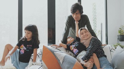 8 Potret Harmonis Keluarga Tria The Changcuters