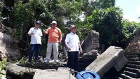 Penemuan bangunan tua ini membuat warga penasaran dan datang ke lokasi beramai-ramai. Termasuk ada juga utusan dari Dinas Pariwisata Kota Palembang dan para peneliti sejarah. 