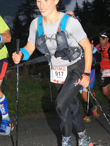 Sophie Power tetap susui bayinya saat lomba lari 165km