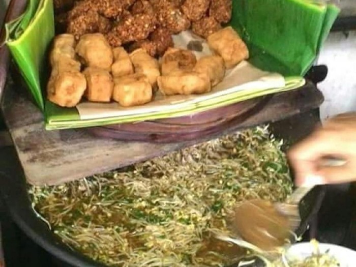 lontong balap suroboyo untuk sarapan