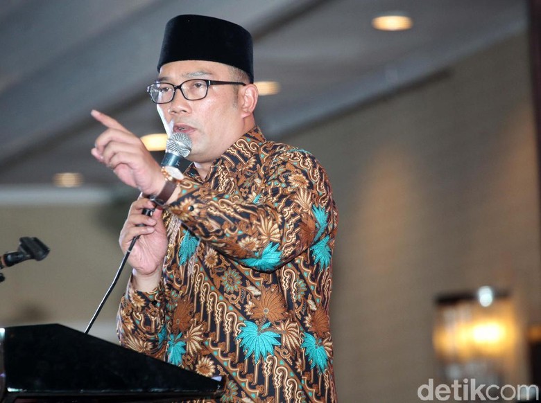 Hoax! Beredar Review Ridwan Kamil Setelah Nonton A Man Called Ahok Foto: Lamhot Aritonang Hoax! Beredar Review Ridwan Kamil Setelah Nonton A Man Called Ahok Foto: Lamhot Aritonang
