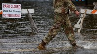 Sementara itu, Ada 700 personel Tim SAR yang disiagakan. Mereka siap merespons segera setelah angin mereka dan aman untuk beroperasi. Eduardo Munoz/Reuters.