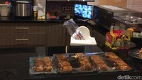 Jargonnya roti ini pun diubah menjadi ‘Abon Gulung oleh-oleh Papua khas Manokwari, karena berawal dan hanya dibuat dari Manokwari (Masaul/detikTravel)