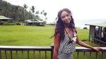 Gaya Liburan Lyndsey Scott, Model Seksi yang Jago Coding