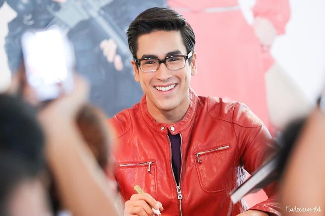 Nadech Kugimiya, pria tampan ini mewakili Thailand dalam daftar 100 Most Handsome Faces 2018 yang dirilis TC Candler. Nadech dikenal sebagai aktor Thailand keturunan Austria. Dia begitu populer di negaranya dan termasuk salah satu aktor berpendapatan tertinggi. Foto: Instagram