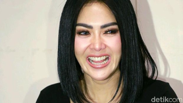 Syahrini/