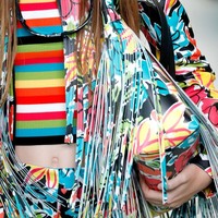 Aksen fringe jadi favorit di Michael Kors. Foto: Dok. Vogue