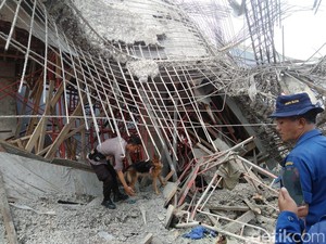 Pekerja yang Tertimbun Beton di PIK Berhasil Dievakuasi