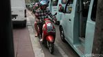 Jalan Cideng Macet, Trotoar Dihajar Pemotor