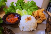  Ayam  Geprak Geprek  Gurihnya Ayam  Geprek  Fillet Disiram 