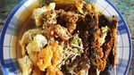 Nikmatnya Hari Jumat Sarapan Lontong Balap Khas Suroboyo yang Mantap