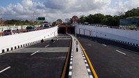 Underpass Simpang Tugu Ngurah Rai memiliki panjang 712 meter, lebar 16 meter, dan tinggi 5,2 meter. Pembangunan telah dimulai sejak September 2017, dengan nilai Rp 168,3 miliar melalui anggaran BBPJN VIII, Ditjen Bina Marga. Konstruksi dikerjakan oleh PT. Adhi Karya-PT. Nindya Karya-PT. Wira KSO. Pool/Kementerian PUPR.
