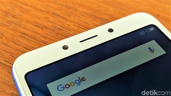 Kamera selfie berukuran 5 MP. Foto: Adi Fida Rahman/detikINET