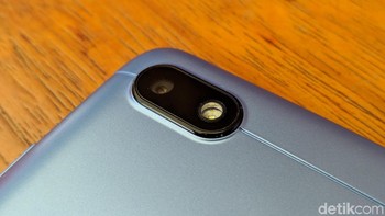 Sementara kamera belakang 13 MP. Foto: Adi Fida Rahman/detikINET