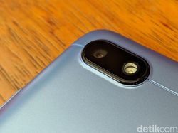 Unboxing Redmi 6A, Ponsel Anyar Xiaomi Harga Rp 1,2 Jutaan