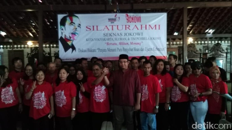 Relawan di Yogya Bentuk Tim Pembela Jokowi, Incar Penyebar Hoax Relawan di Yogya Bentuk Tim Pembela Jokowi, Incar Penyebar Hoax
