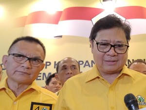 Airlangga Anggap Usul Debat Capres Bahasa Inggris Hal Lucu