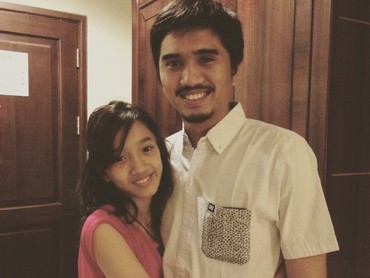 7 Potret Ayah Awet Muda Duta 'Sheila on 7' bareng Keluarga