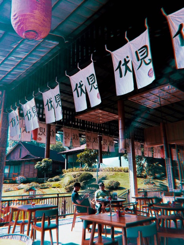 Bila tak menginap, jangan kuatir. Onsen umum juga tersedia cukup membayar dari harga yang ditentukan pengelola. Di sana juga bisa menikmati pemandangan sekitar seperti tengah berada di Jepang (Dok. The Onsen Hot Spring Resort Batu) Bila tak menginap, jangan kuatir. Onsen umum juga tersedia cukup membayar dari harga yang ditentukan pengelola. Di sana juga bisa menikmati pemandangan sekitar seperti tengah berada di Jepang (Dok. The Onsen Hot Spring Resort Batu)