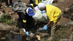 Semangat Relawan Bersihkan Sampah Saat World Cleanup Day 2018