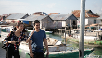 Adalah Andri Pranata dan Euodia Octavia, dua pemenang dTraveler Jelajahi Indonesiamu yang berangkat ke Wakatobi bersama detikTravel dan Pegipegi pada 15-18 September kemarin (Zaky Fauzi Azhar/detikTravel)