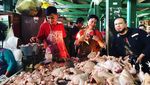 Ini 9 Bukti Kalau Sutradara Kondang, Joko Anwar Emang Doyan Kulineran
