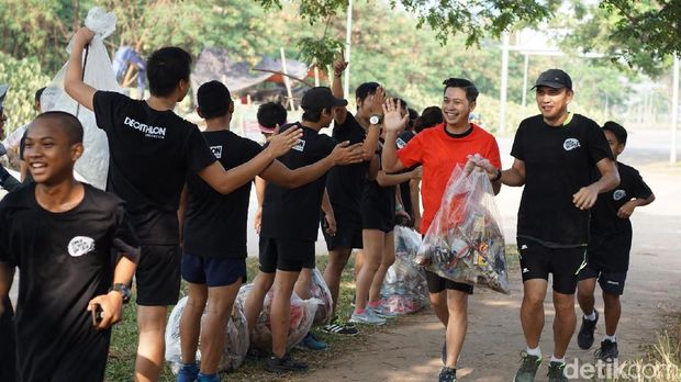 Plogging di Tangerang Crazy Runners