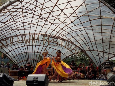 Potret Kemeriahan Festival Jatiluwih yang Pukau Turis Potret Kemeriahan Festival Jatiluwih yang Pukau Turis