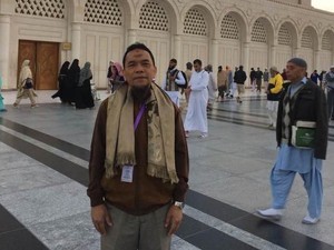 Neno Warisman Kawal Jenazah Debby Nasution