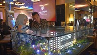 Wahyuni optimisme properti barunya mampu terserap pasaer mengingat Yogyakarta telah menjadi salah satu tujuan utama bagi para mahasiswa baru, dan tentu para mahasiswa ini membutuhkan hunian yang representatif, yang mampu memberikan solusi kebutuhan hunian bagi mereka, terutama kalangan mahasiswa milenial. Pool/Adhi Persada.