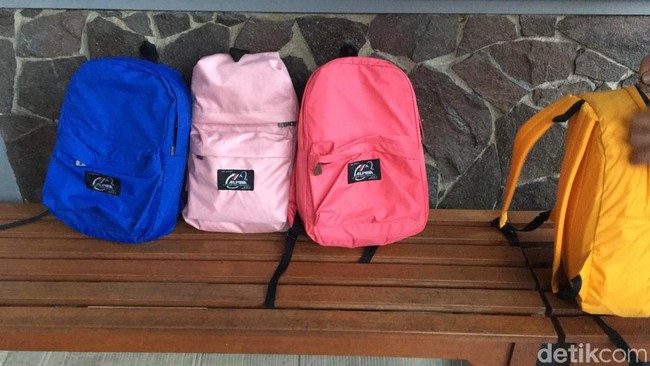 Hai Anak 90-an, Ingat Tas Alpina? Masih Ada Lho