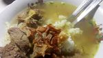Sluurp! Hangatkan Perut Pagi Ini dengan Sarapan Soto Madura