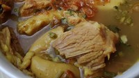 Babat, paru, limpa dan iso bisa jadinpilihan isi selain daging sapi. Pastinya empuk gurih. Foto : Instagram @tetutanuharja