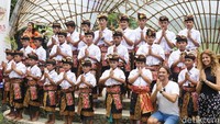 Tak hanya tari-tarian tradisional yang ada di Jatiluwih Festival. Ada pula kemeriahkan dari permainan tabuh anak-anak sekolah dasar yang menyita perhatian turis (Aditya Mardiastuti/detikTravel)