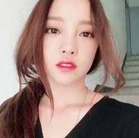 Di luar kontroversinya itu, Goo Hara dikenal sebagai visual grup K-pop wanita paling cantik. Pada 2016, ia berada di urutan 11 sebagai visual tercantik, menurut survei online. Foto: Dok. Instagram/@koohara_