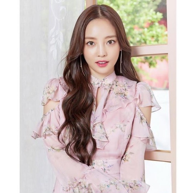 Goo Hara merupakan mantan personel girlband K-pop KARA. Dibentuk pada 2007, grup dengan 7 personel ini bubar di 2016. Goo Hara sendiri kini bersolo karier. Foto: Dok. Instagram/@koohara_