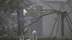 Foto: Tinggalkan Filipina, Topan Mangkhut Hantam Hong Kong