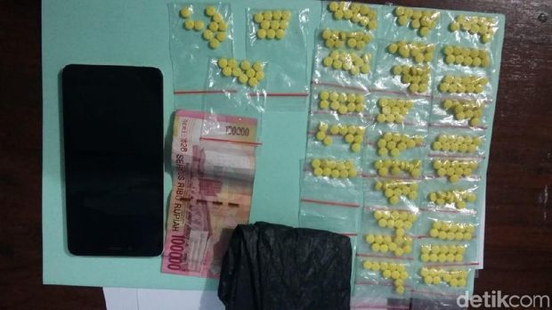 Edarkan Pil Terlarang, Pemuda Kudus Diringkus Polisi