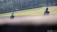 Para peserta dibagi dalam dua kelas yakni 150cc dan 250cc.