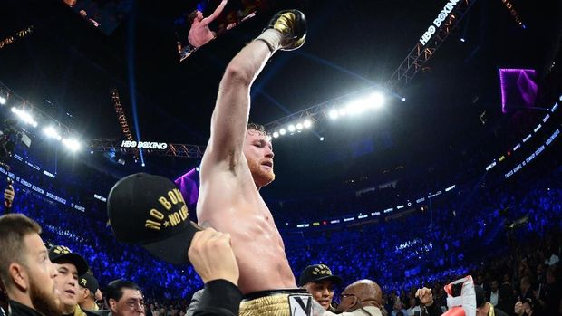 Canelo Alvarez menang angka pada duel jilid kedua di Las Vegas.