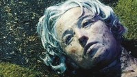 Untitled # 153 (1985) terjual di harga US$ 2,7 juta (Rp 39 miliar), foto yang telah dikenal oleh banyak orang sebagai mahakarya. Istimewa/Financesonline.