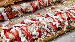 Mumpung Libur, Yuk, Ngemil Roti Long John yang Lagi Hits