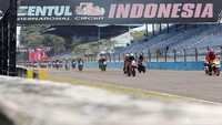 Dalam Parade Bikers, para peserta tetap menjunjung tinggi keselamatan berkendara. Mereka wajib mengenakan helm, sarung tangan, jaket dan celana panjang yang menutupi bagian tubuh.