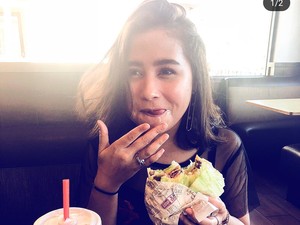 Iri Banget! Prilly Akrab dengan Noah Centineo