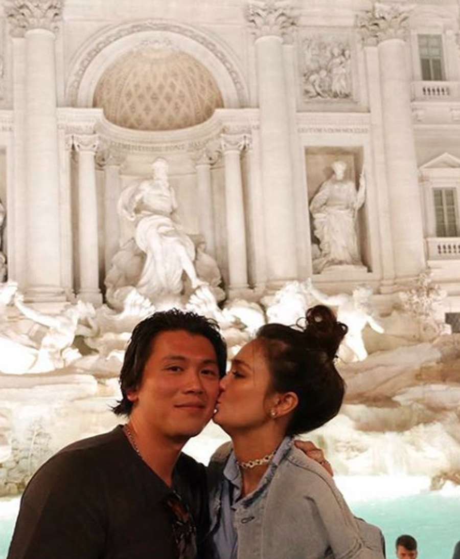 Resmi Putus, Luna Maya Pamer Momen Romantis dengan Reino