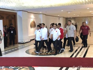Jokowi Hadiri Rakornas IV Projo, Disambut Teriakan Jokowi Lagi