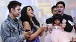 Venna Melinda Kompak dengan Anak-anak