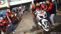Sementara itu untuk kategori non komunitas, peserta akan dibagi menjadi dua level yaitu level pemula dan level advance. Pembagian level tersebut akan ditentukan berdasarkan bracket time yang dihasilkan saat sesi kualifikasi.
